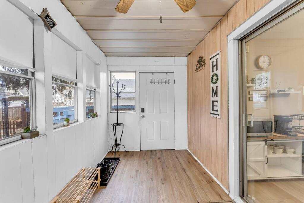 Central Falls Hideaway 凯霍加福尔斯 外观 照片