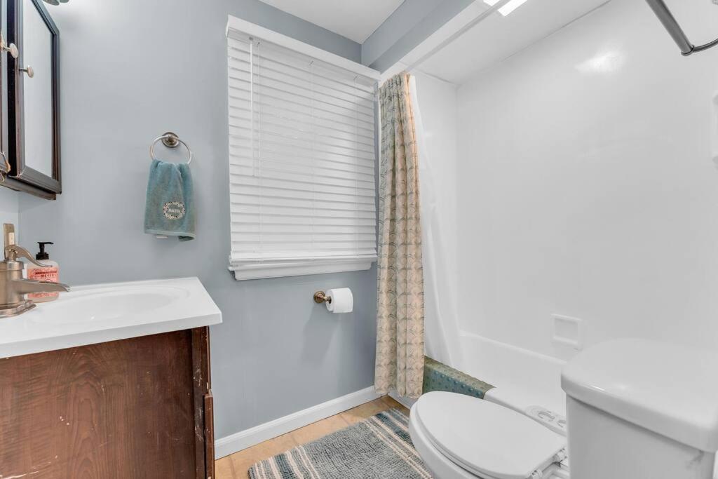 Central Falls Hideaway 凯霍加福尔斯 外观 照片